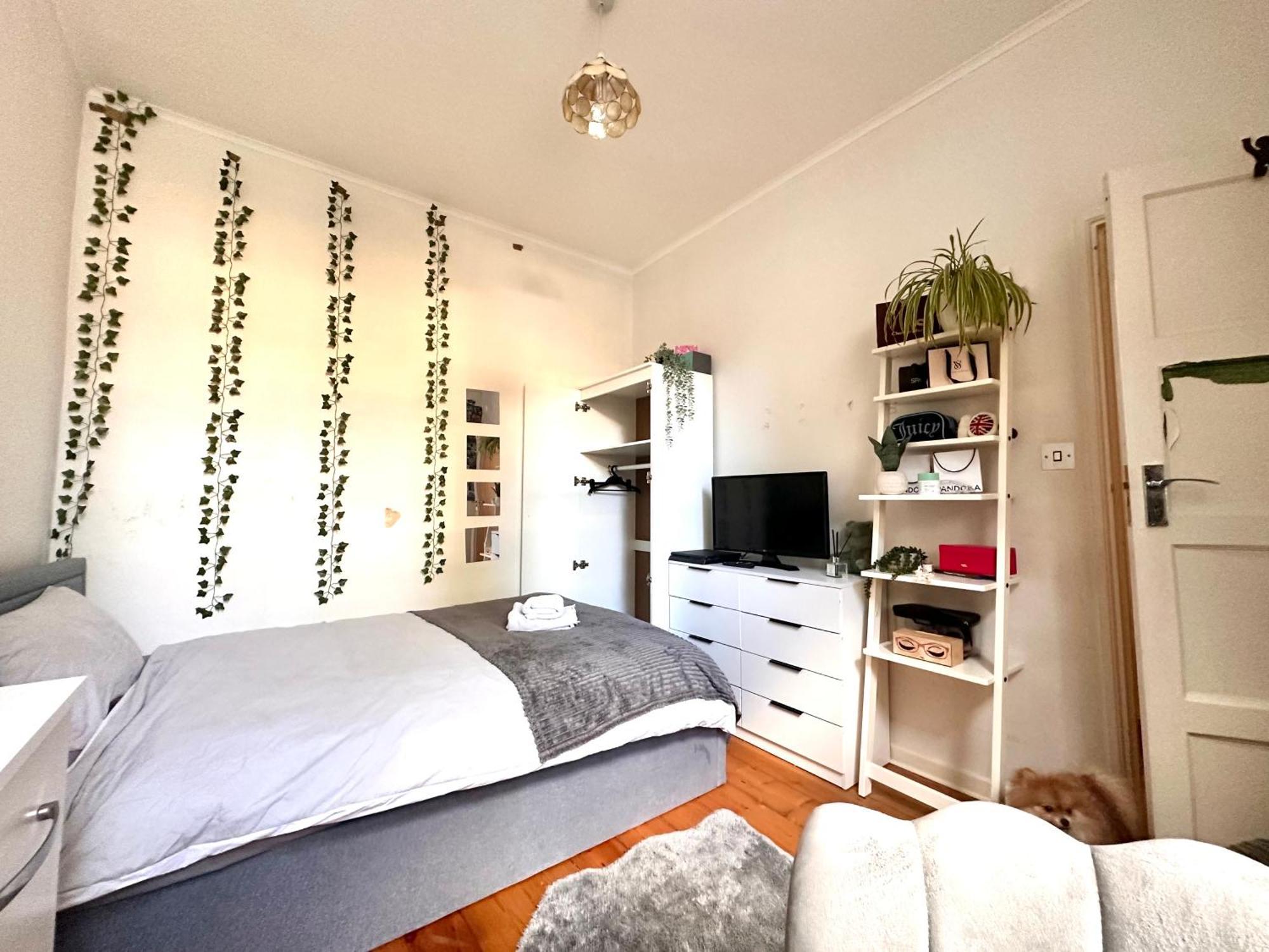 A Lovely Guest Room In West London Exterior foto